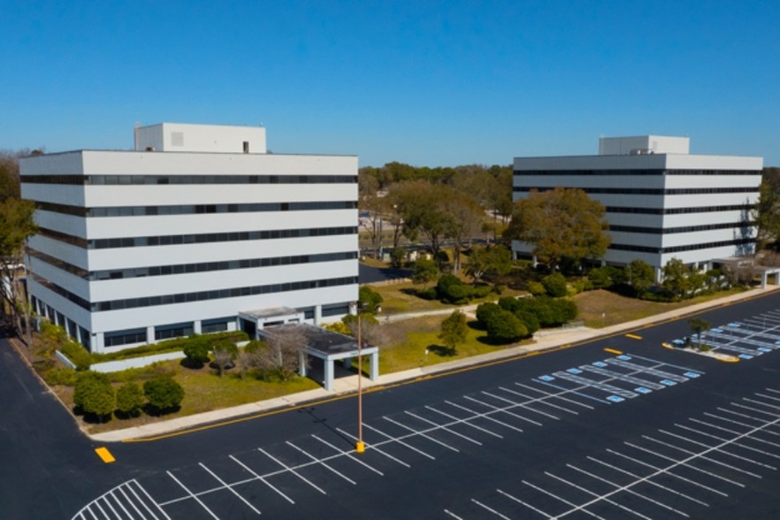 8000 Arlington Expy, Jacksonville, FL for sale - Building Photo - Image 1 of 1