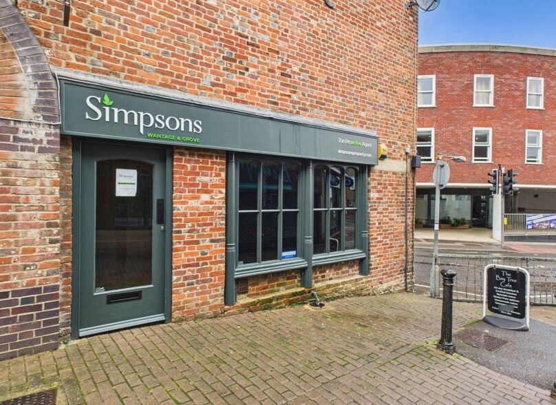 52 Market Pl, Wantage to rent - Building Photo - Image 1 of 8