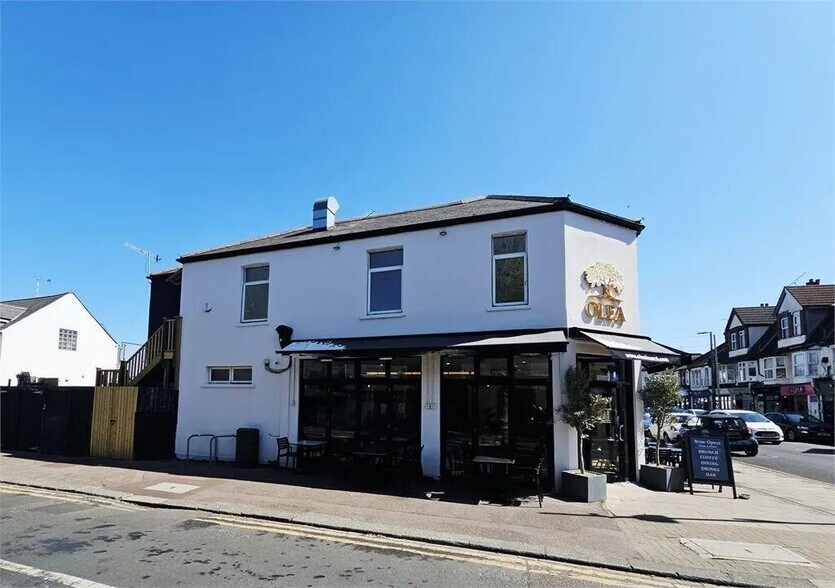 125 Leigh Rd, Leigh On Sea to rent - Building Photo - Image 2 of 2