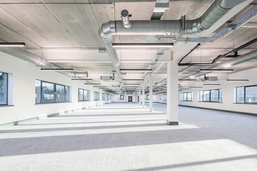 4 Ridgeway, Birmingham to rent - Building Photo - Image 3 of 54