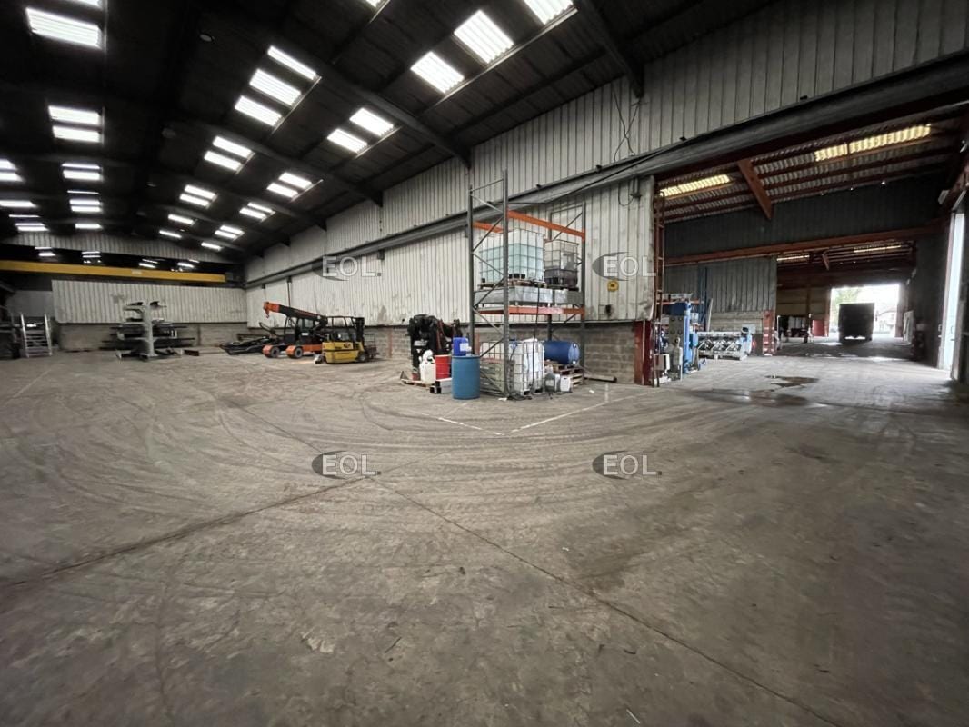 Light Industrial in SAINT-OUEN-L'AUMONE to rent Building Photo- Image 1 of 7