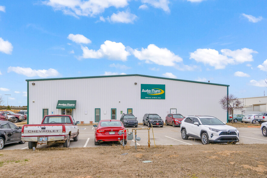 9800 S 219th East Ave, Broken Arrow, OK for sale - Building Photo - Image 1 of 7