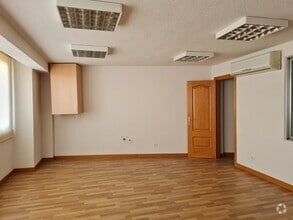 Office in Móstoles, Madrid for rent Interior Photo- Image 1 of 9