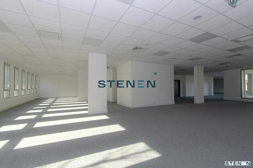 Office in Aix-en-Provence to rent - Interior Photo - Image 3 of 35