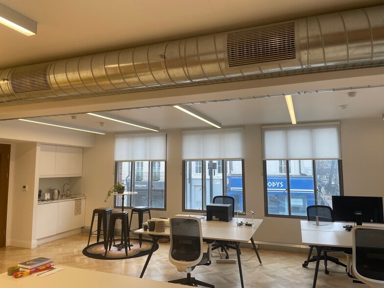 1-3 Charlotte St, London to rent - Interior Photo - Image 2 of 4