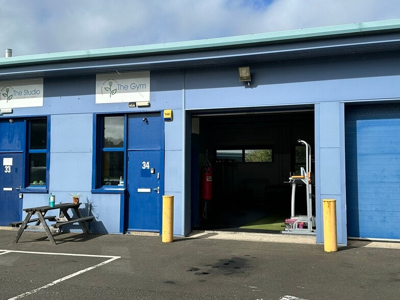 Jubilee Rd, Workington to rent - Building Photo - Image 2 of 8