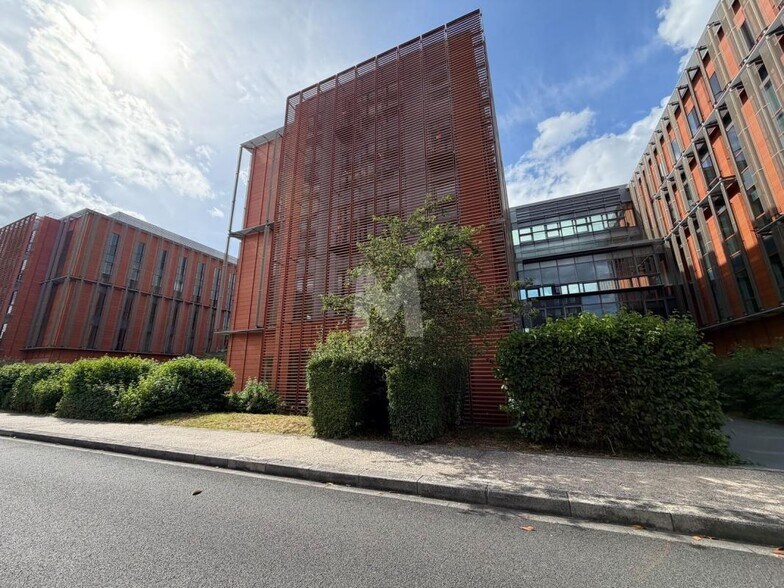 Office in Chevilly-Larue to rent - Building Photo - Image 2 of 13