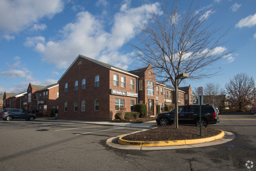 6096-6100 Franconia Rd, Alexandria, VA for rent - Building Photo - Image 2 of 5