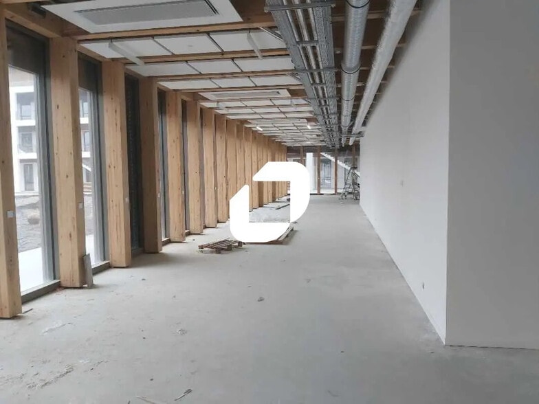 Office in Pessac to rent - Building Photo - Image 1 of 28