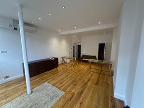 81 Stroud Green Rd, London to rent Interior Photo- Image 2 of 5