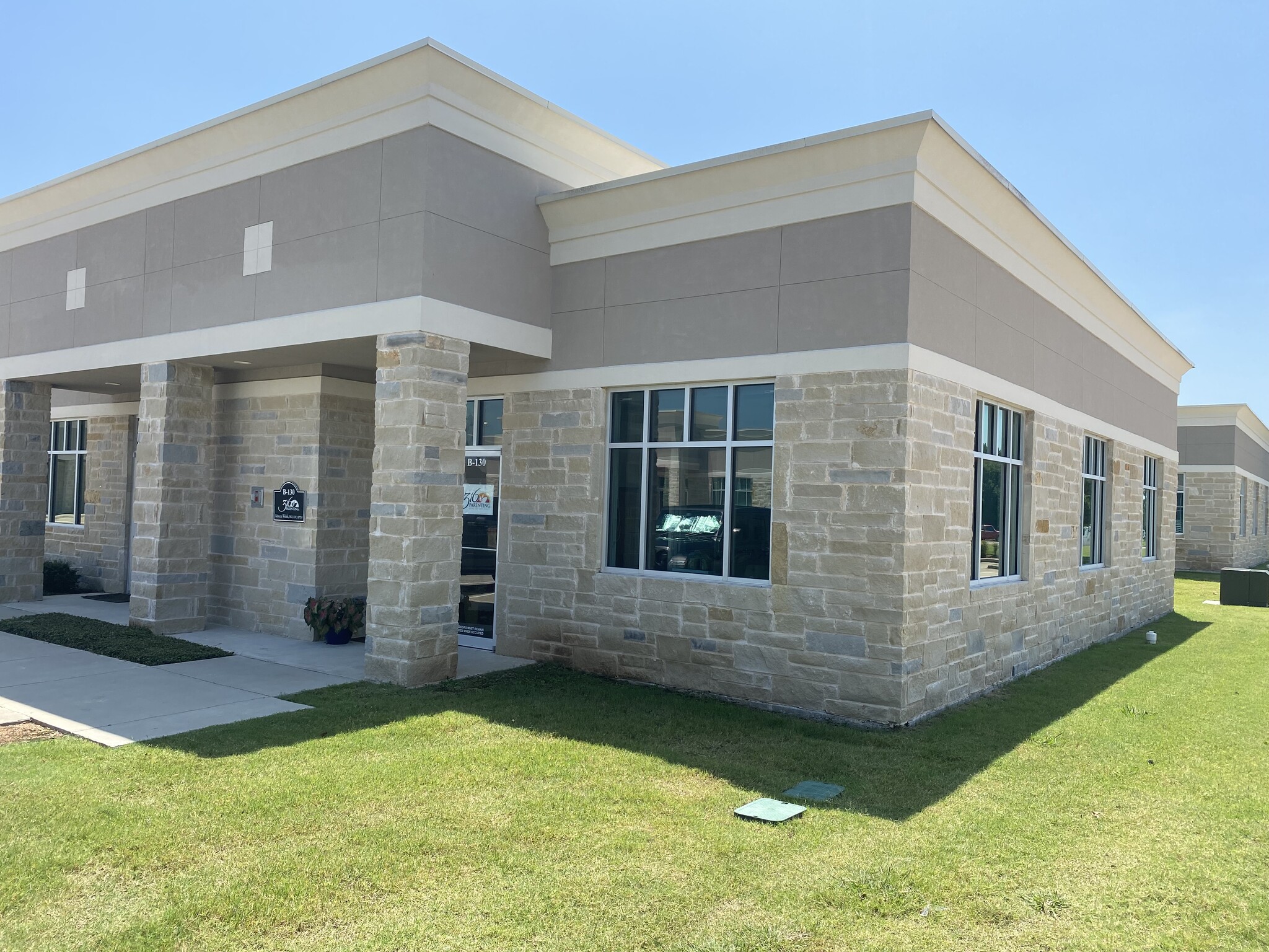 333 E Bethany Dr, Allen, TX for rent Building Photo- Image 1 of 13