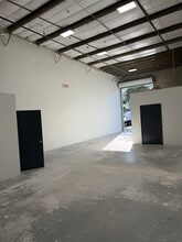 4110 Enterprise Ave, Naples, FL to rent Interior Photo- Image 2 of 8