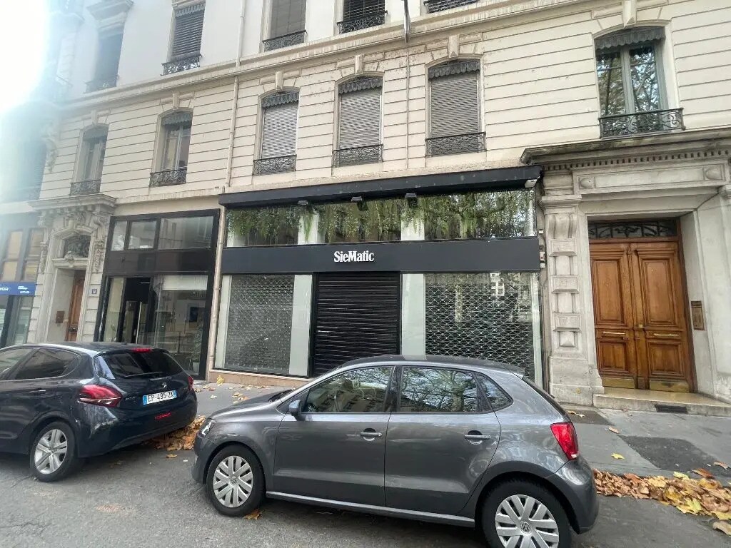 Build-to-Rent in Lyon for sale Building Photo- Image 1 of 5