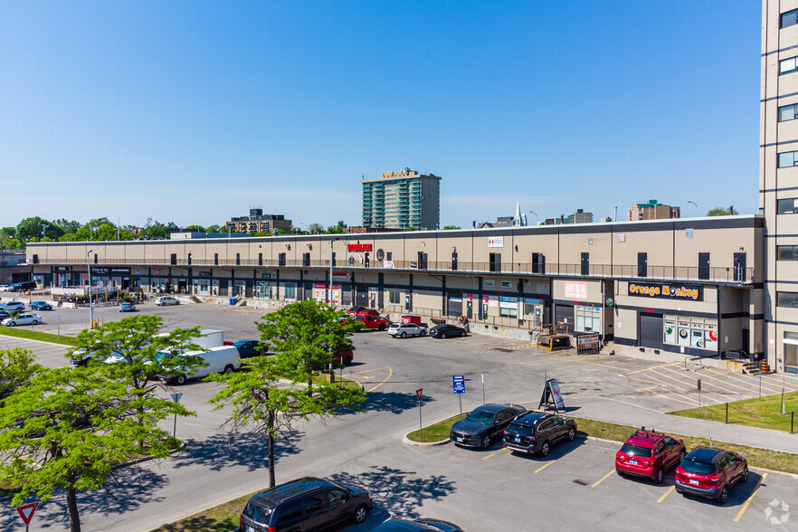 250 City Centre Ave, Ottawa, ON for rent - Primary Photo - Image 1 of 11