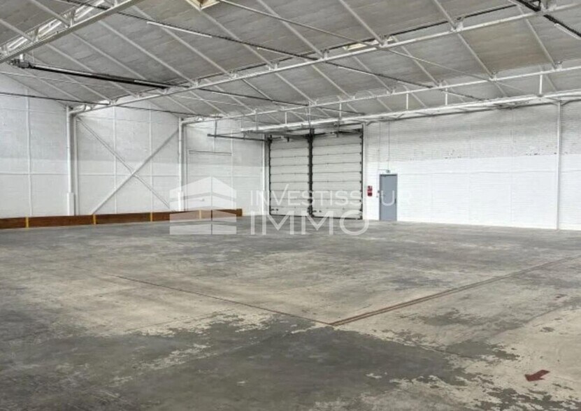 Light Industrial in Massy to rent - Building Photo - Image 2 of 5