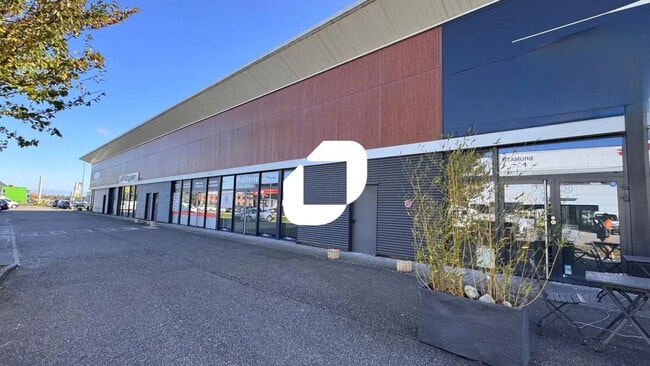 Location Commerce 168 m²