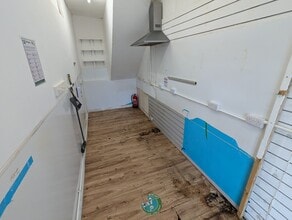 215-215A Oxford St, Swansea to rent Interior Photo- Image 1 of 3