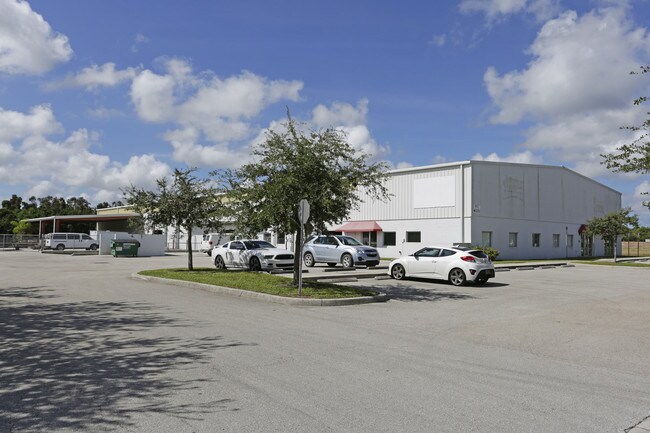 More details for 7899 Drew Cir, Fort Myers, FL - Industrial to Rent