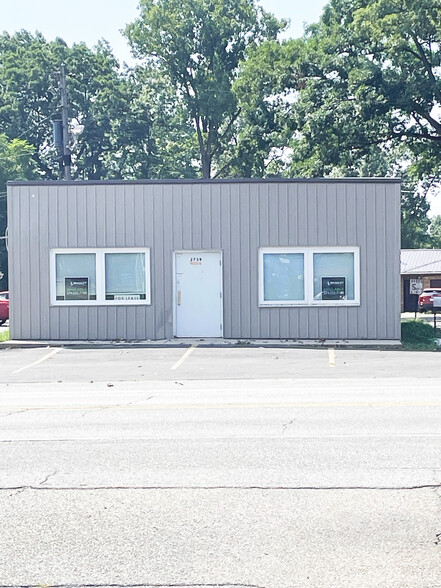 2739 Old US 20 W, Elkhart, IN for rent - Primary Photo - Image 1 of 1