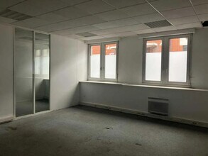 62 Avenue Henri Ginoux, Montrouge to rent Interior Photo- Image 1 of 21