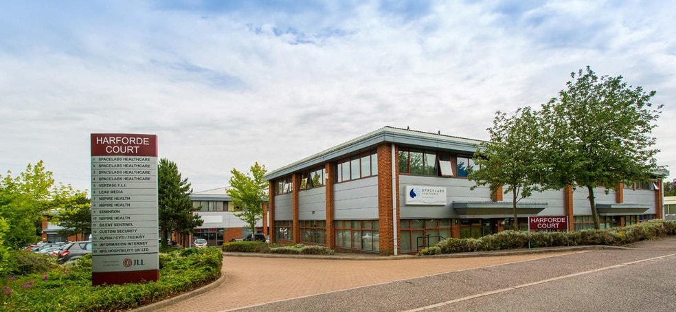 HARFORDE COURT portfolio of 3 properties for sale on LoopNet.co.uk - Primary Photo - Image 3 of 6