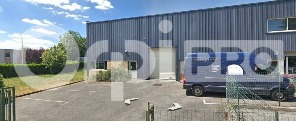 Retail in Champlan for sale Building Photo- Image 1 of 7