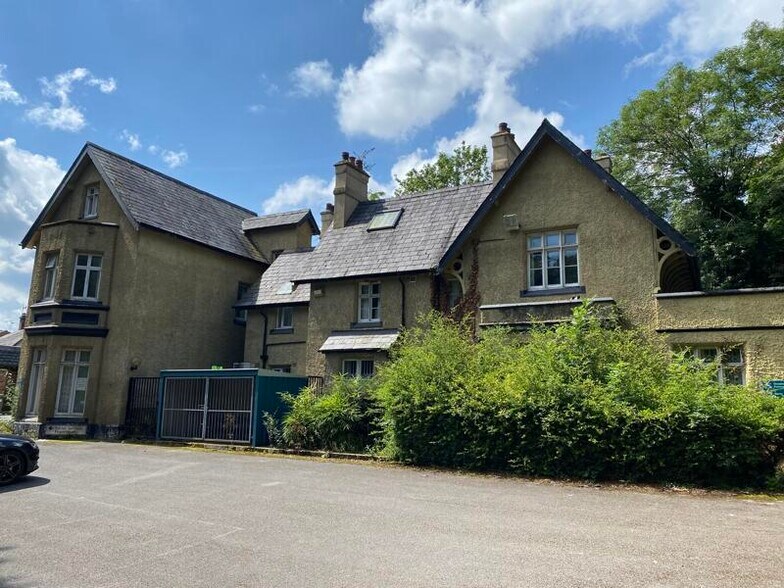 28 Manchester Rd, Cheadle for sale - Building Photo - Image 1 of 1