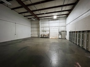 5111-5121 E ML Ave, Kalamazoo, MI to rent Interior Photo- Image 2 of 2