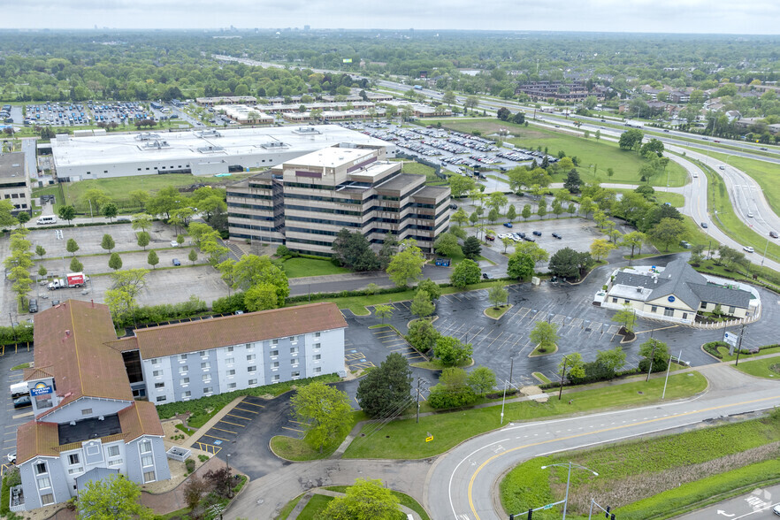 1500 W Shure Dr, Arlington Heights, IL for sale - Aerial - Image 1 of 7