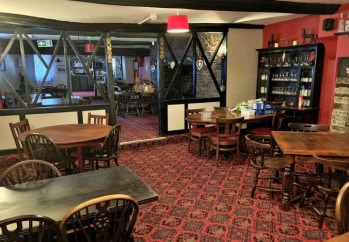 17 High St, Torrington to rent - Interior Photo - Image 3 of 6