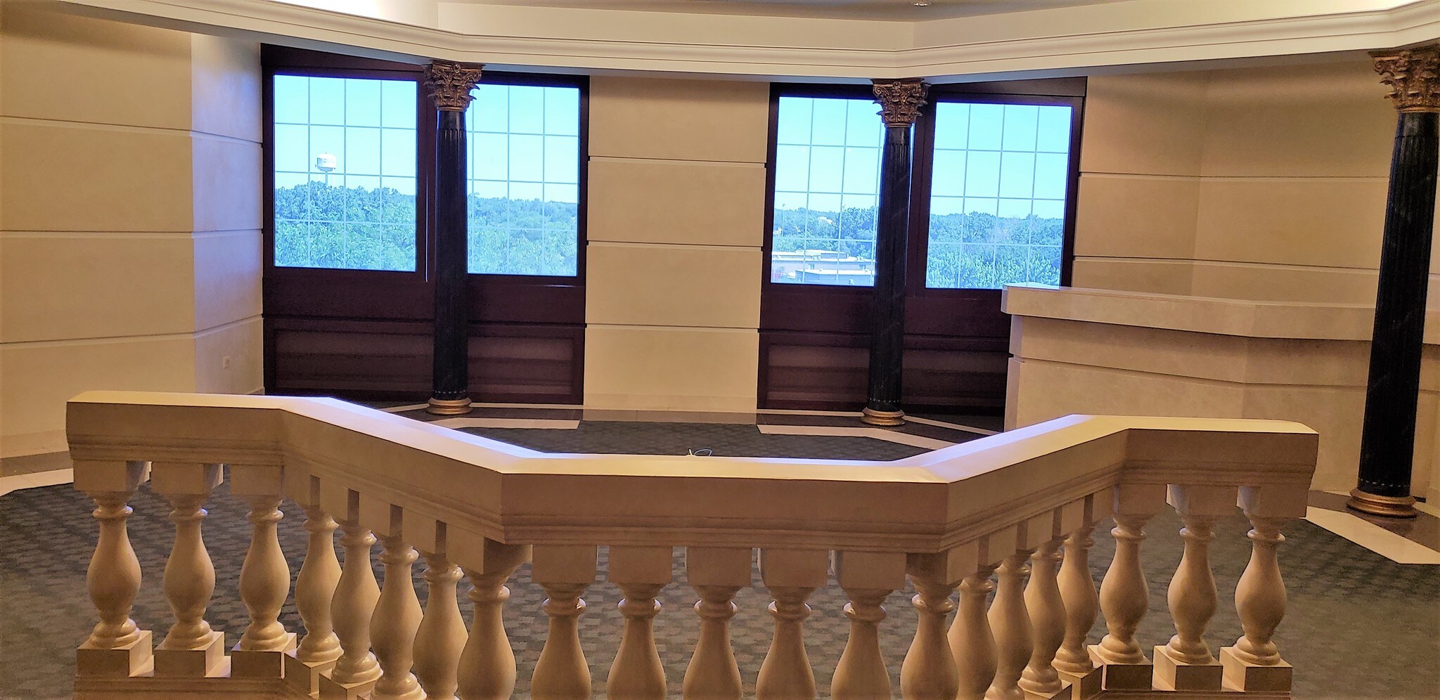 3315 Algonquin Rd, Rolling Meadows, IL to rent Interior Photo- Image 1 of 12