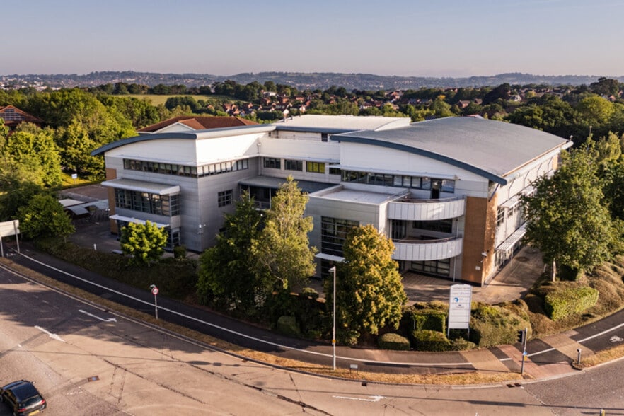 Pynes Hl, Exeter to rent - Building Photo - Image 3 of 4