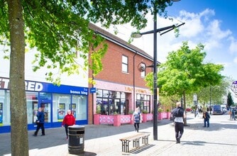 Market Quay, Fareham to rent Building Photo- Image 2 of 6