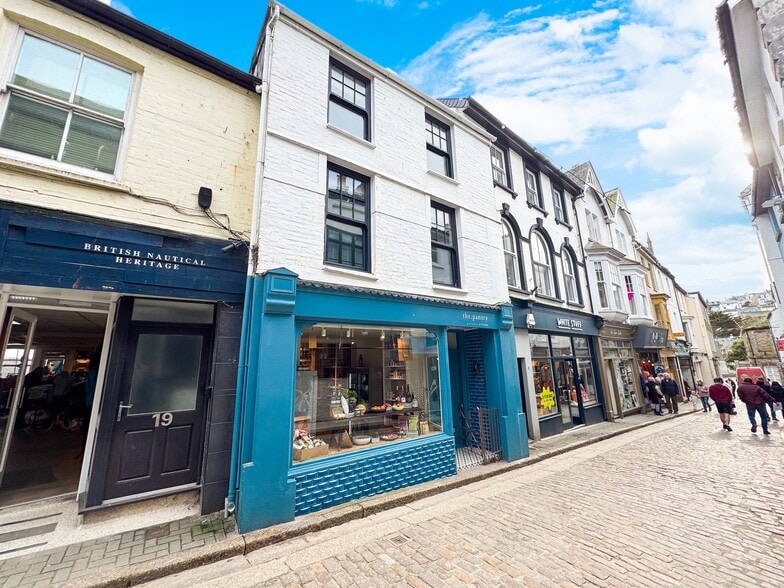 17 Fore St, St Ives to rent - Building Photo - Image 2 of 2