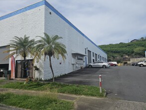 99-930 Iwaena St, Aiea, HI for rent Building Photo- Image 1 of 16