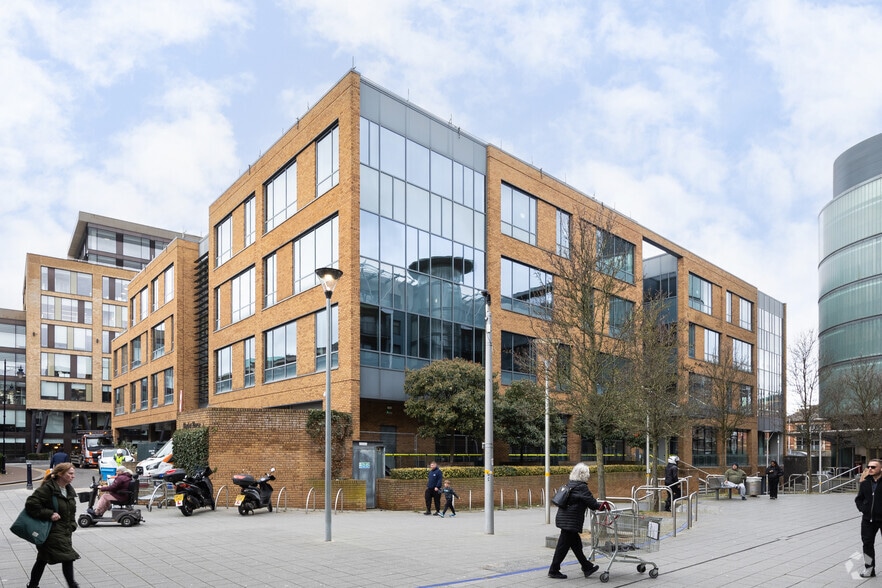 34-38 Market St, Maidenhead for sale - Primary Photo - Image 1 of 1