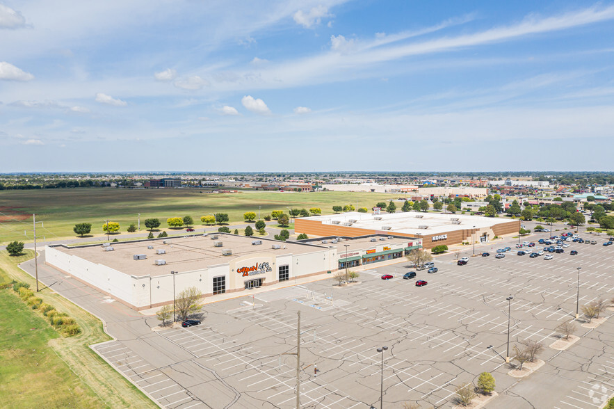 2600-2800 S Telephone Rd, Moore, OK for rent - Building Photo - Image 1 of 8