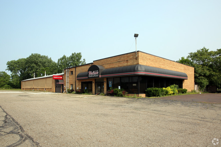 556 Barber Rd, Barberton, OH for sale - Primary Photo - Image 1 of 1