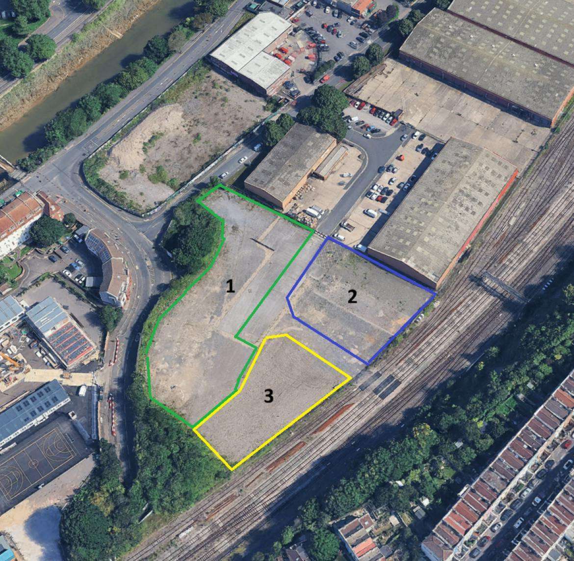 Mead Rise, Bristol to rent Aerial- Image 1 of 4