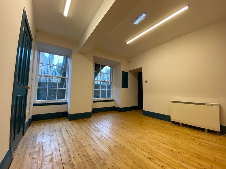 1-3 Mansfield Pl, Edinburgh to rent - Building Photo - Image 2 of 7