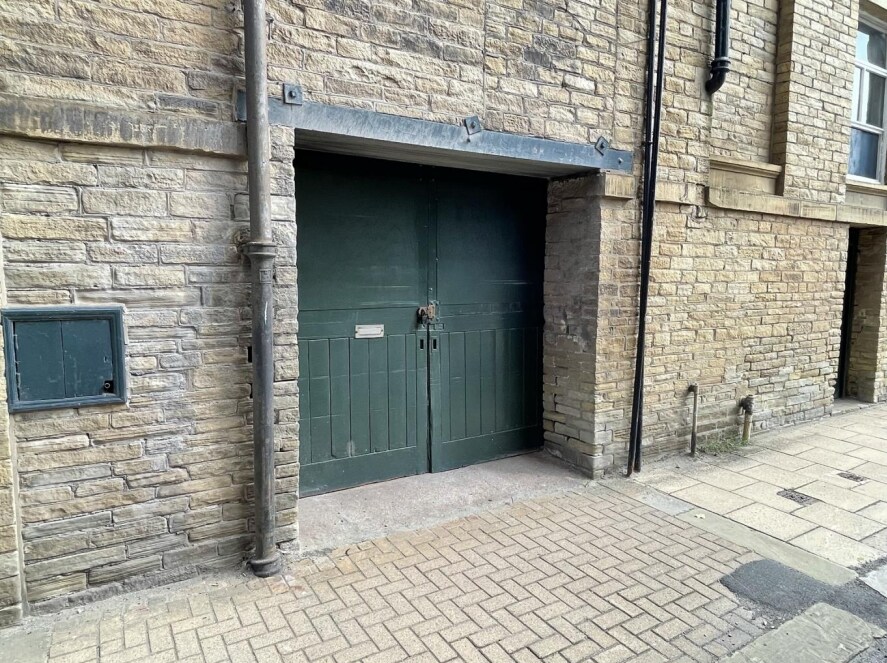 Dean Clough Mills, Halifax for sale Primary Photo- Image 1 of 1