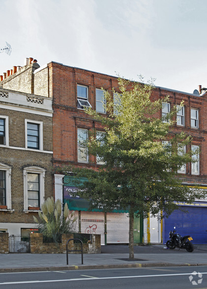 137 Goldhawk Rd, London for rent - Building Photo - Image 2 of 2