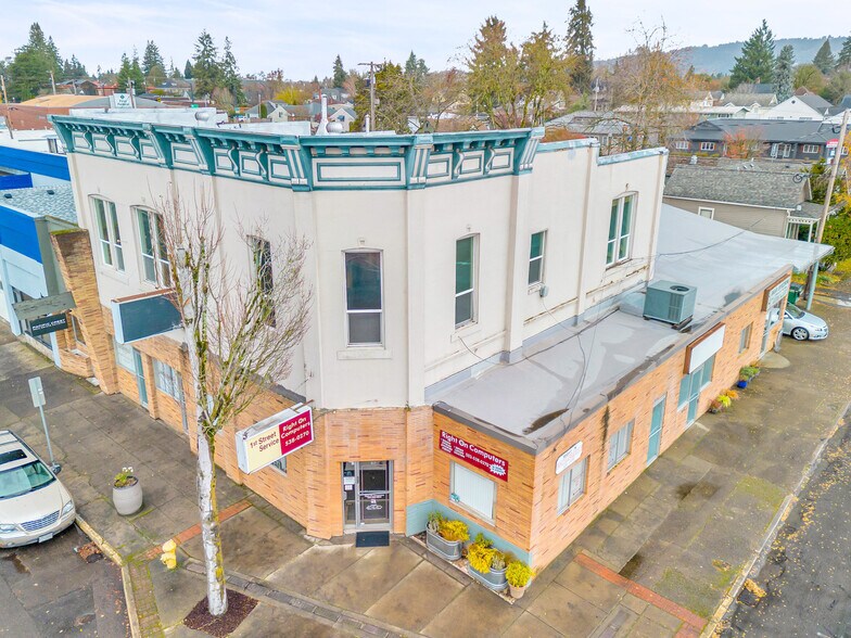 811 E 1st St, Newberg, OR to rent - Aerial - Image 2 of 60