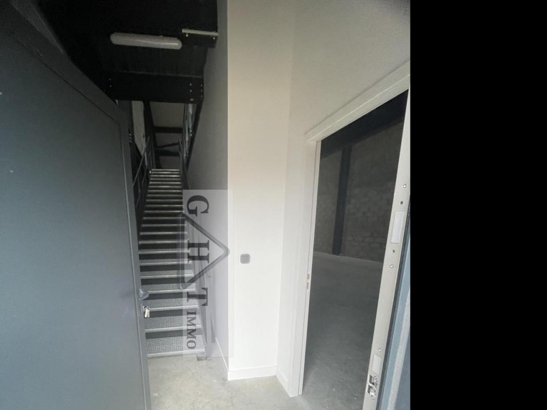 Industrial in Ennery to rent Interior Photo- Image 1 of 6