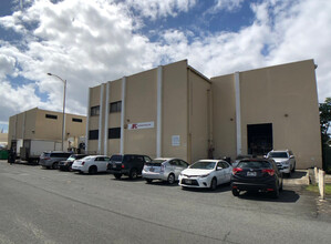 887 N Nimitz Hwy, Honolulu, HI for rent Building Photo- Image 1 of 2