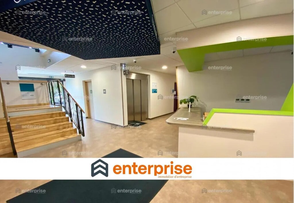Location Bureaux 14 m² - Photo 1