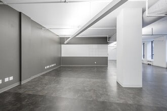 410 Rue Saint-Nicolas, Montréal, QC to rent Building Photo- Image 2 of 7