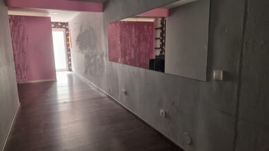 Retail in Reus, Tarragona to rent Interior Photo- Image 2 of 10