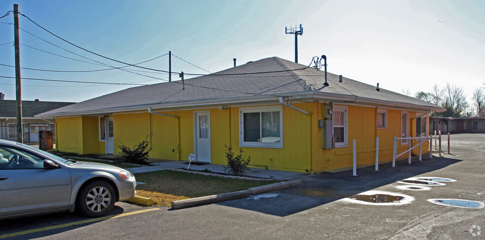 8736 Chef Menteur Hwy, New Orleans, LA for rent - Primary Photo - Image 1 of 16