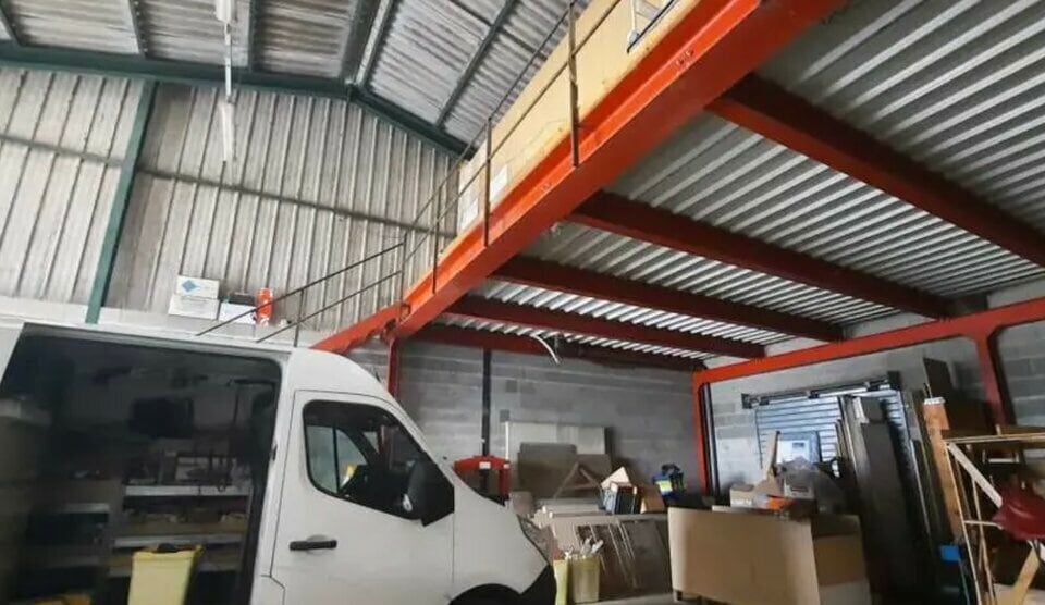 Light Industrial in MARCILLY-D'AZERGUES for sale - Interior Photo - Image 3 of 8